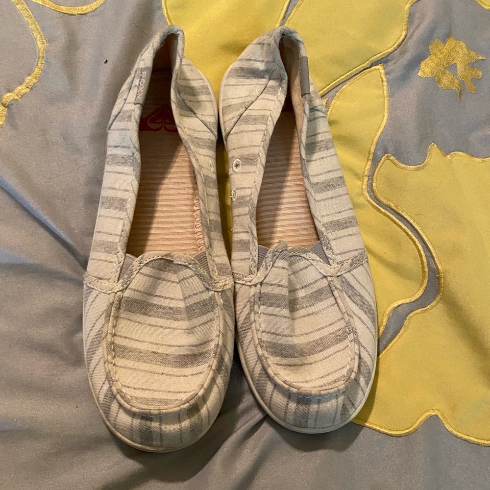 Roxy slip on loafers. 7.5